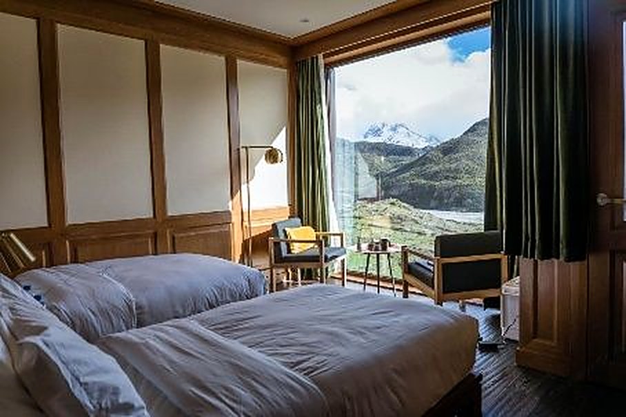 Room with a glacier view at Songtsam Lodge Laigu