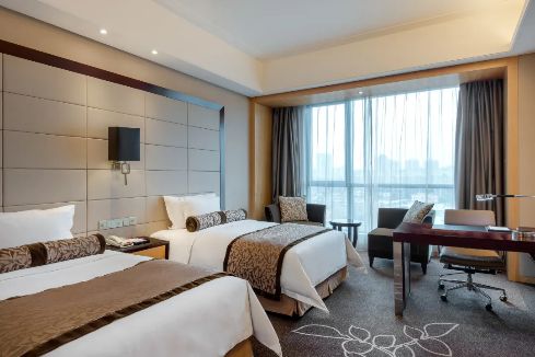 Twin city view room at Crowne Plaza Yichang