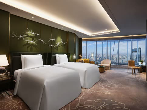 Grand Suite with city views at J Hotel Shanghai Tower