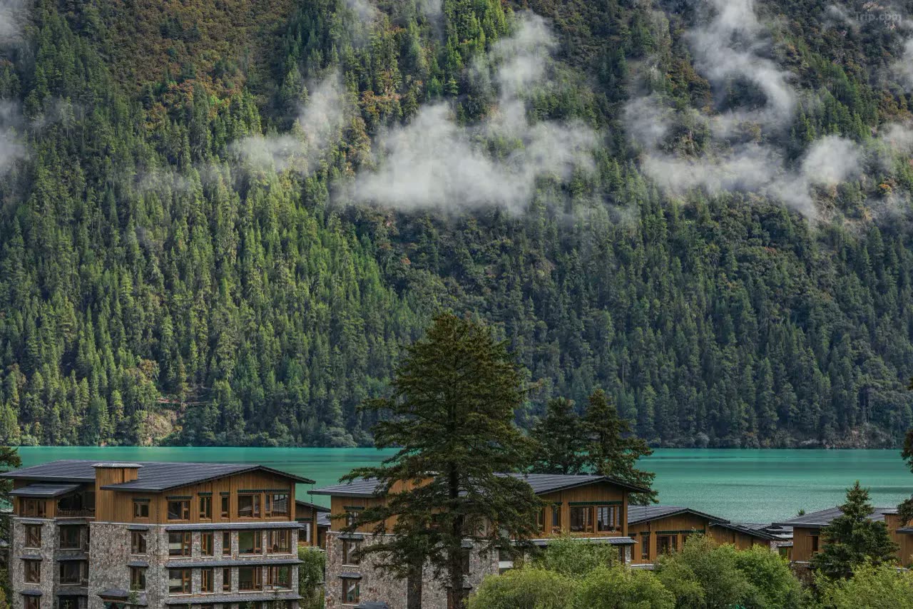 Songtsam Basong Tso Lodge beside the emerald waters of Basong Tso lake