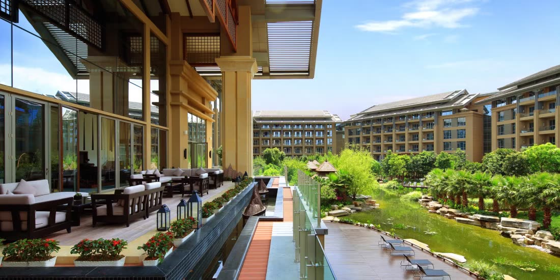 InterContinental Kunming beside Dianchi Lake