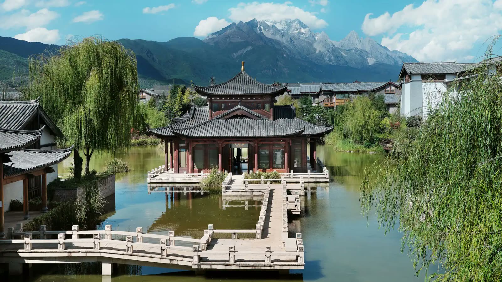 Tea pavilion set over the water at Jinmao Hotel Lijiang